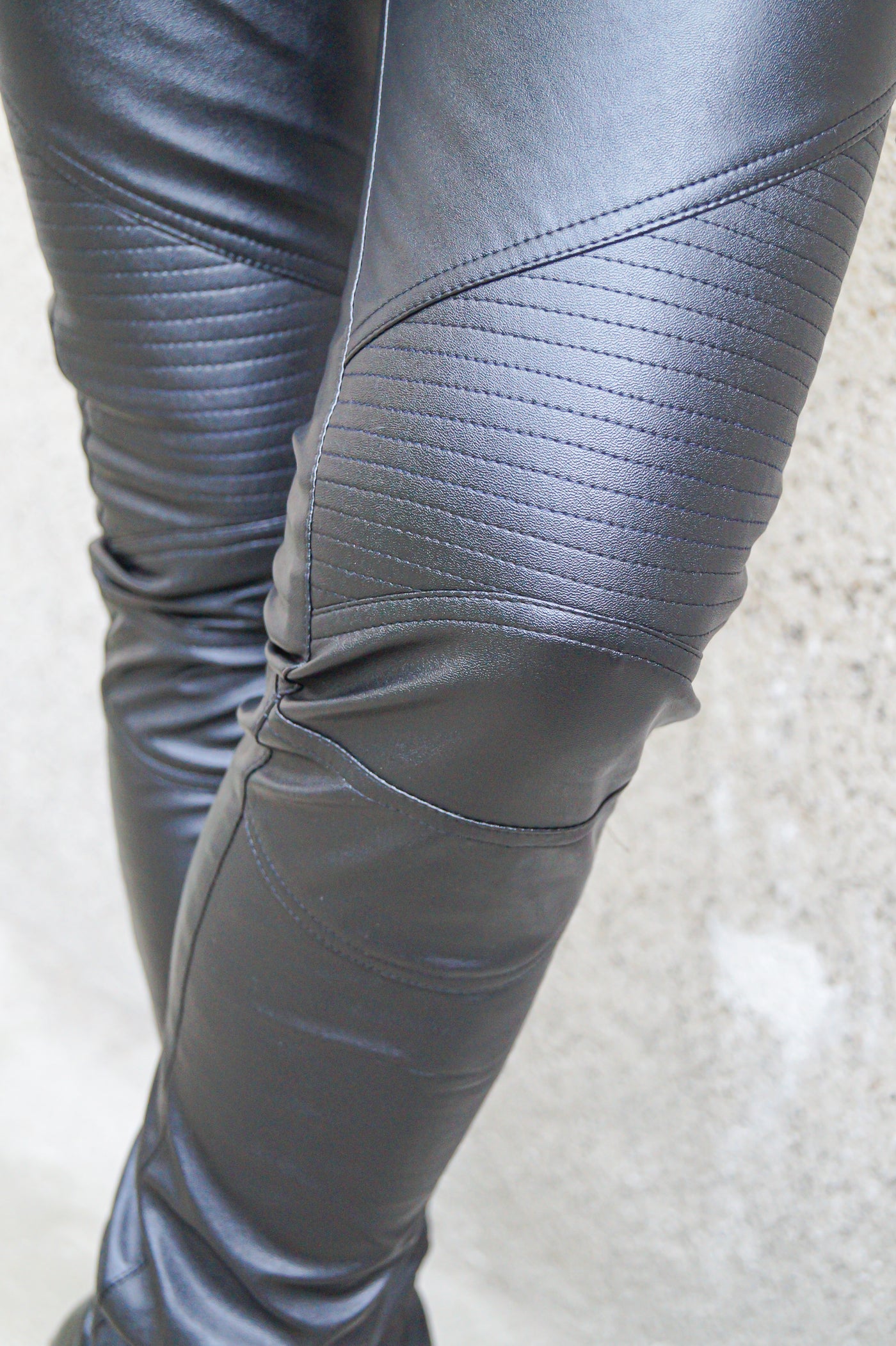 Women faux Leather stretch leggings F1606