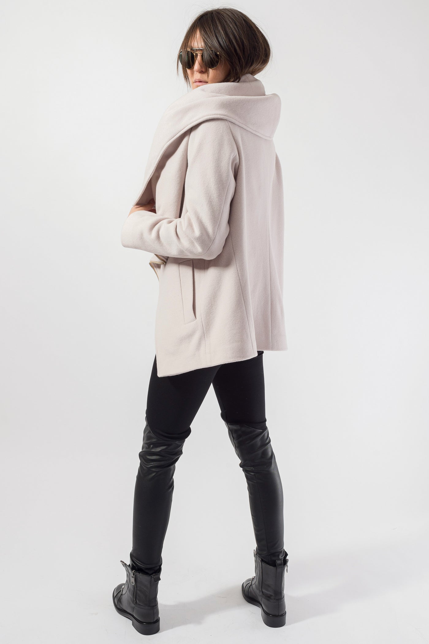 Hooded wool coat F1822