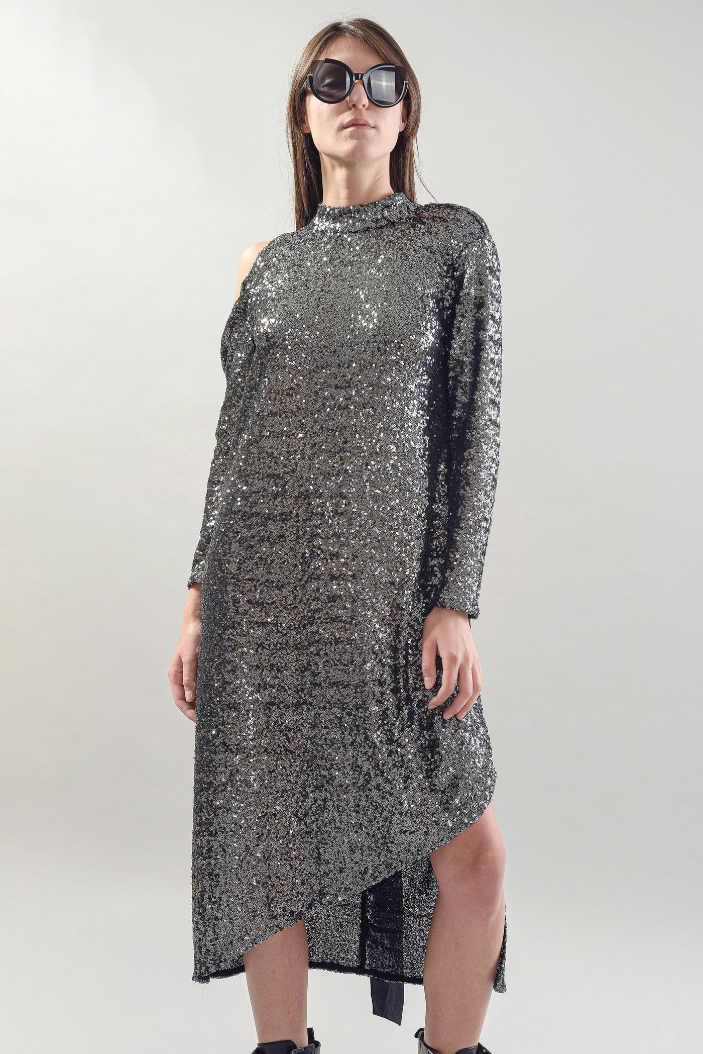 Sequinned evening dress F1742