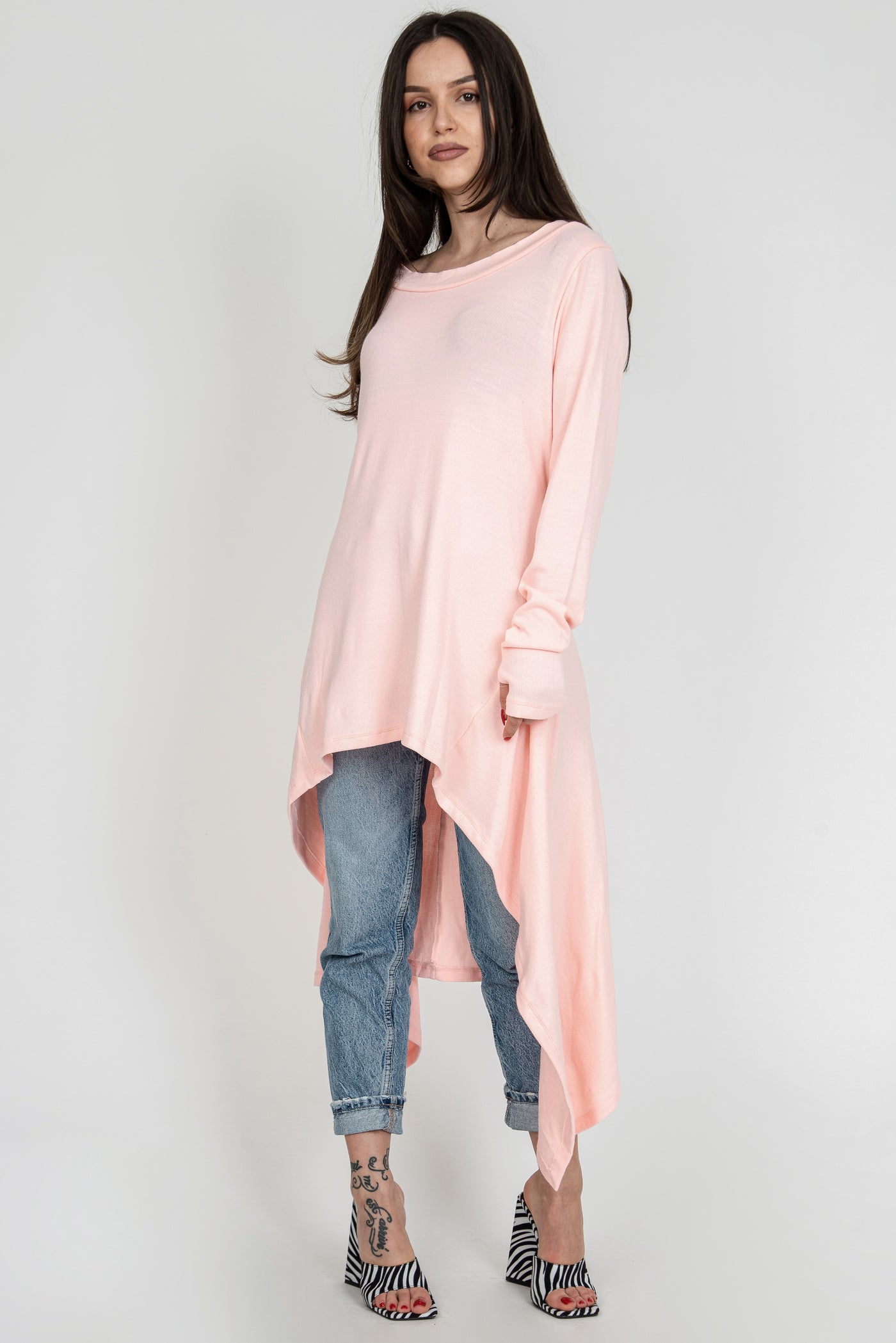 Pink asymmetrical knit sweater F1372