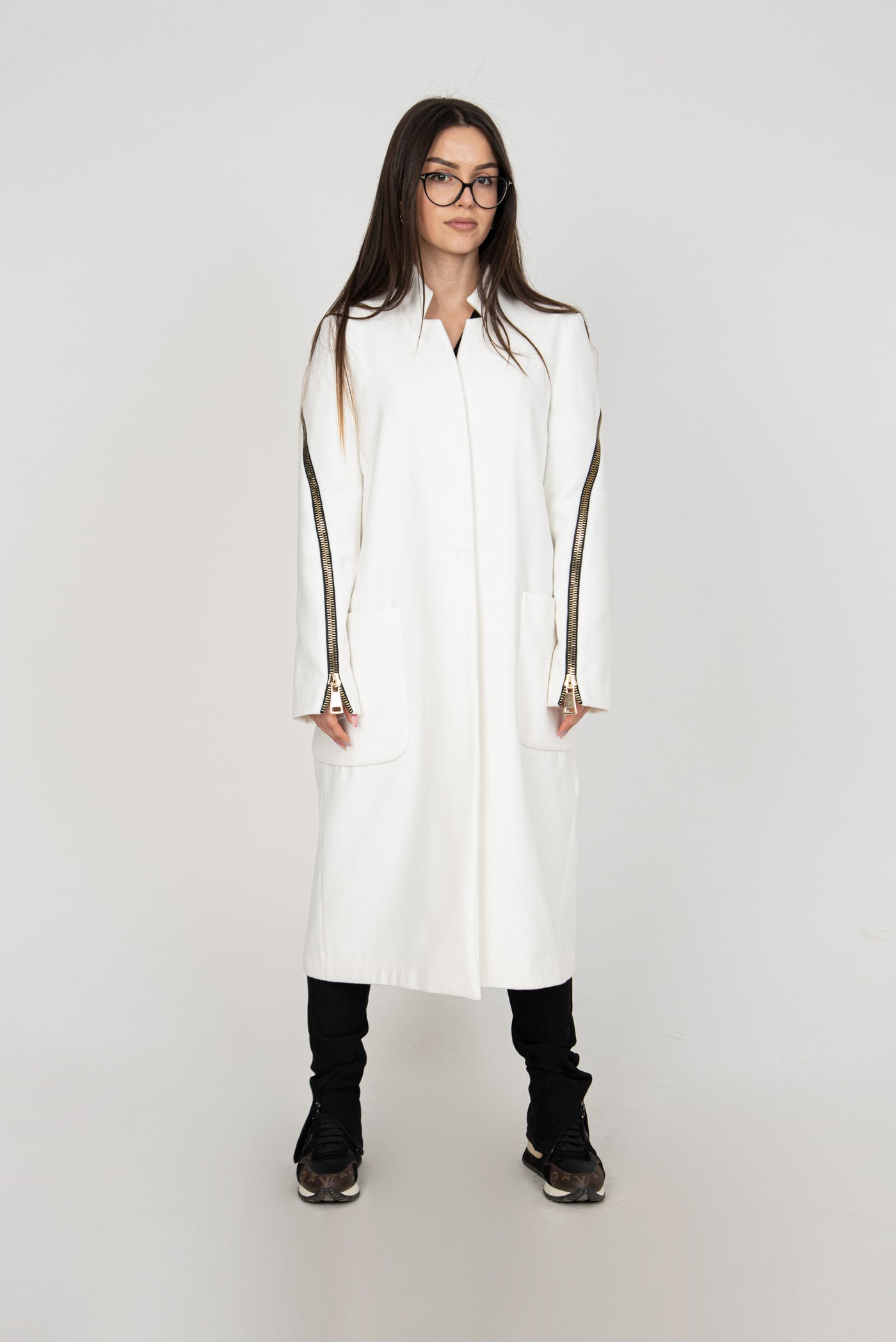 Long white wool straight coat F2367