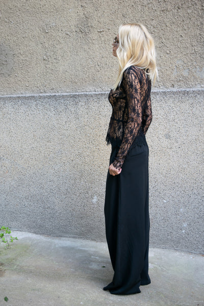 Black lace blouse F1623
