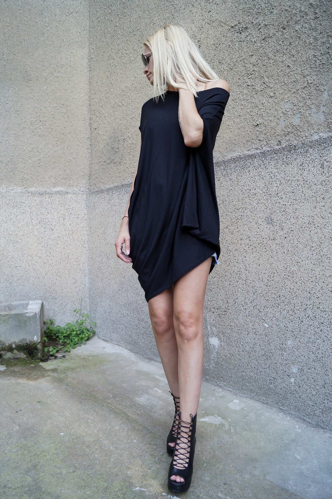 Black mini dress F1588