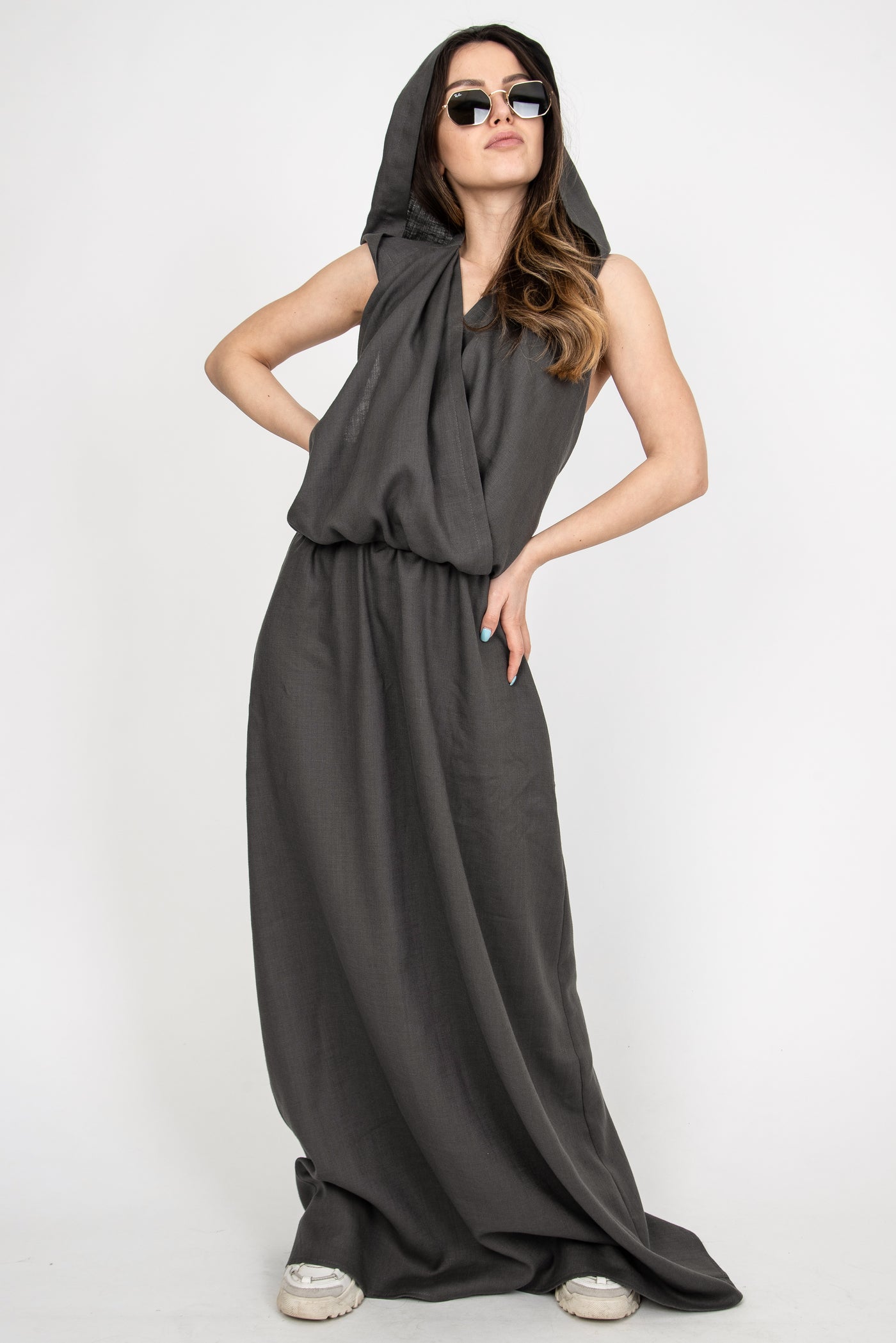 Grey hooded linen dress with open back AE271