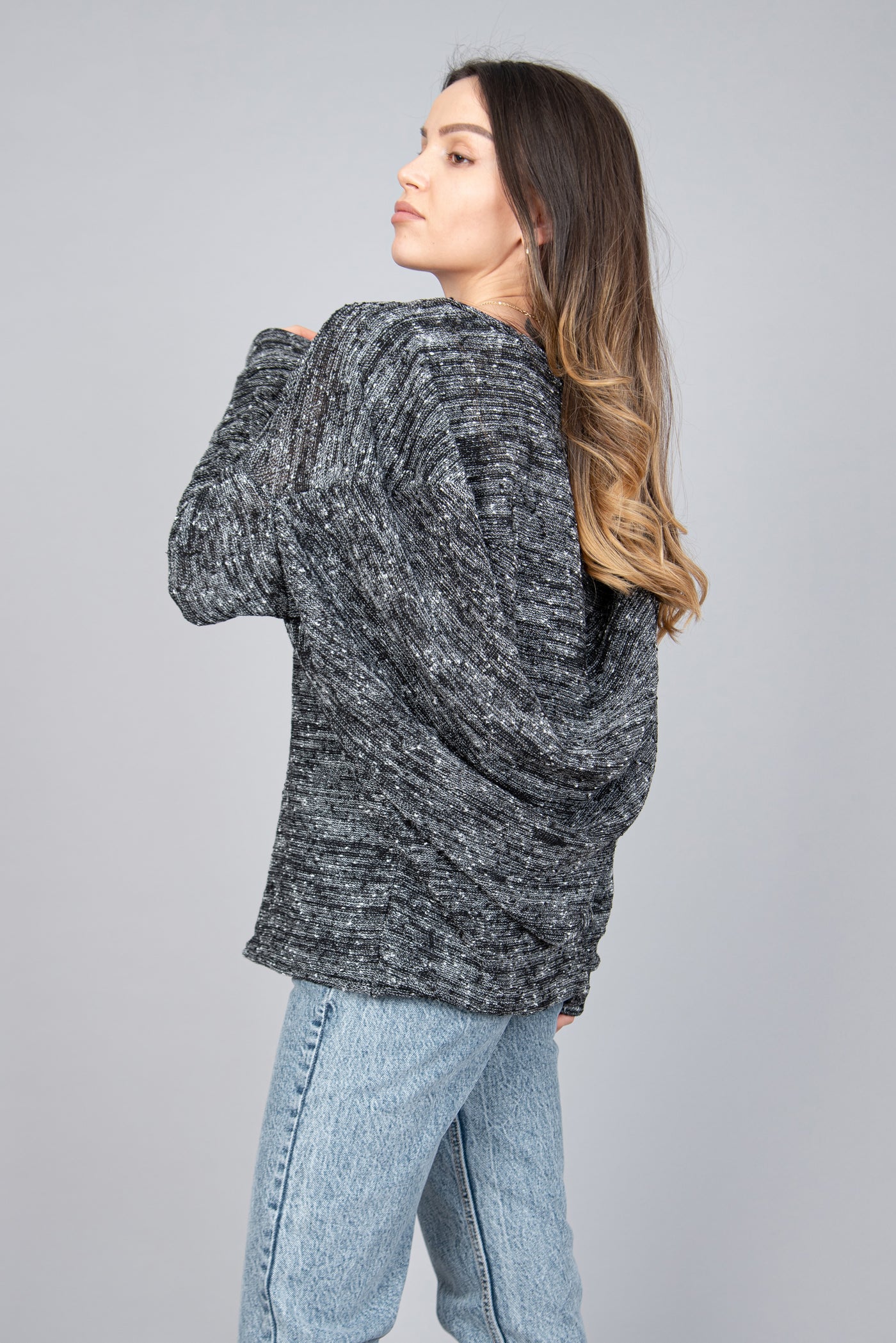 Loose gray knit top F1068
