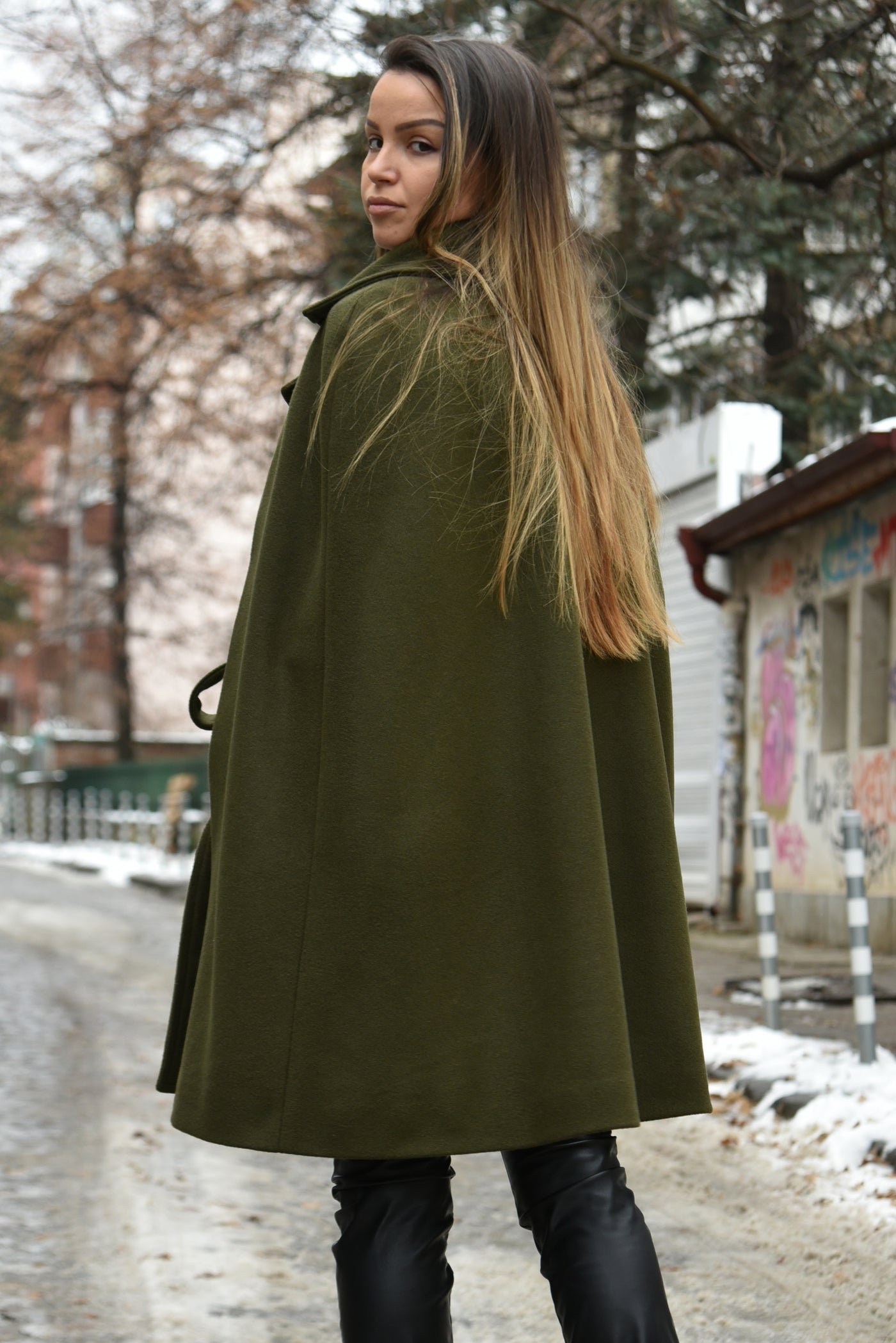 Handmade green cape coat F2199