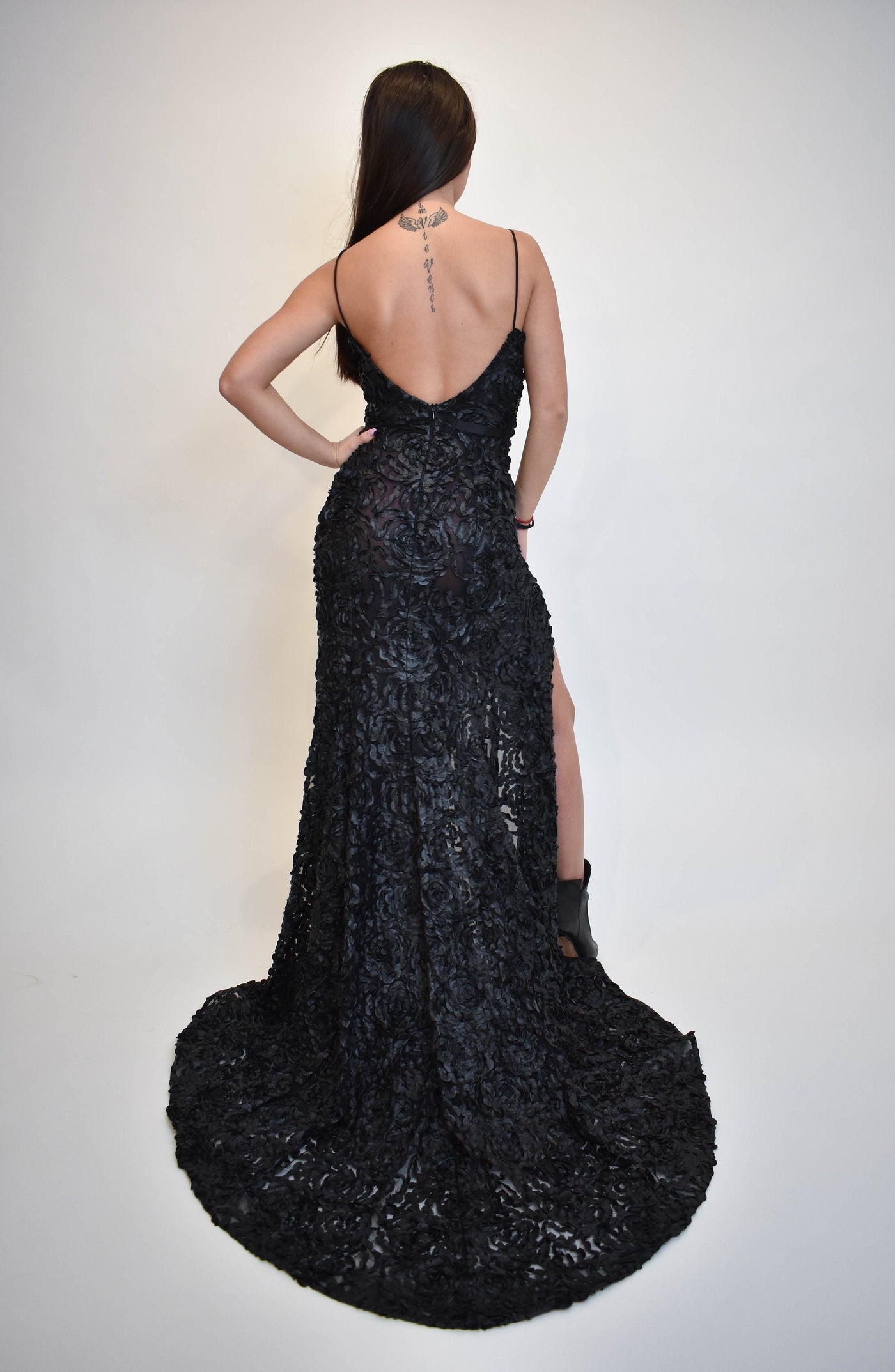 Exquisite black formal dress with open back F1939