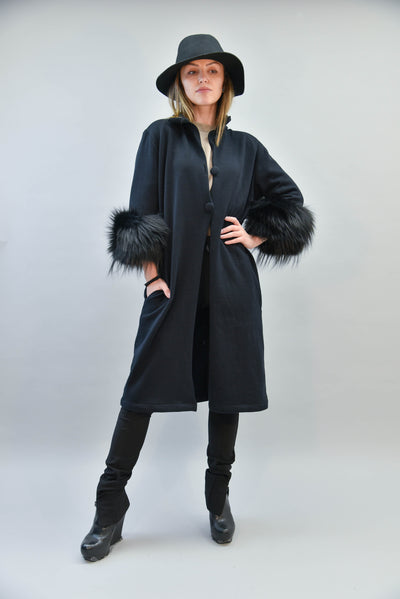 Black wool coat with fox fur F2178