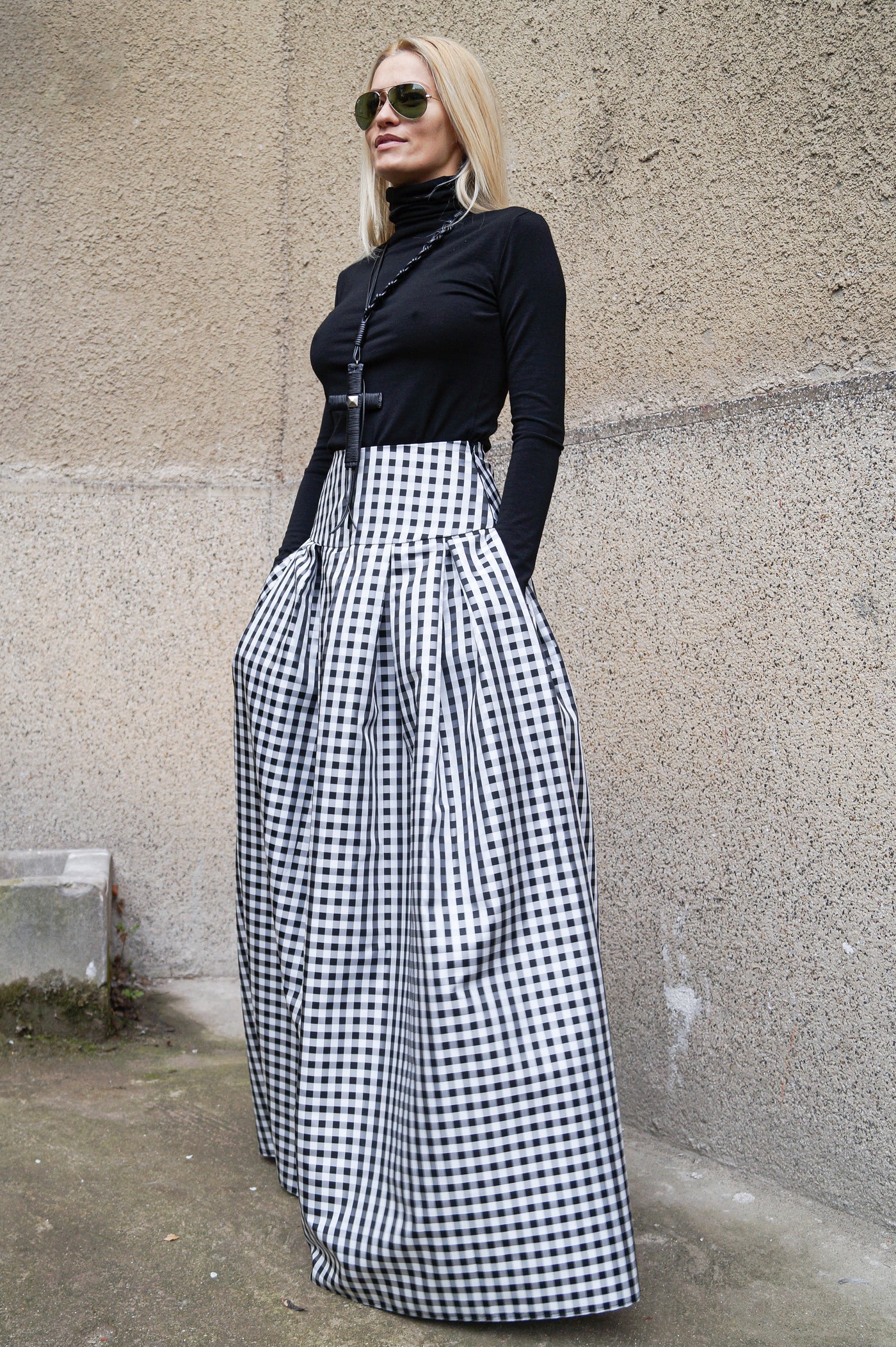 Black and white long maxi skirt F1578
